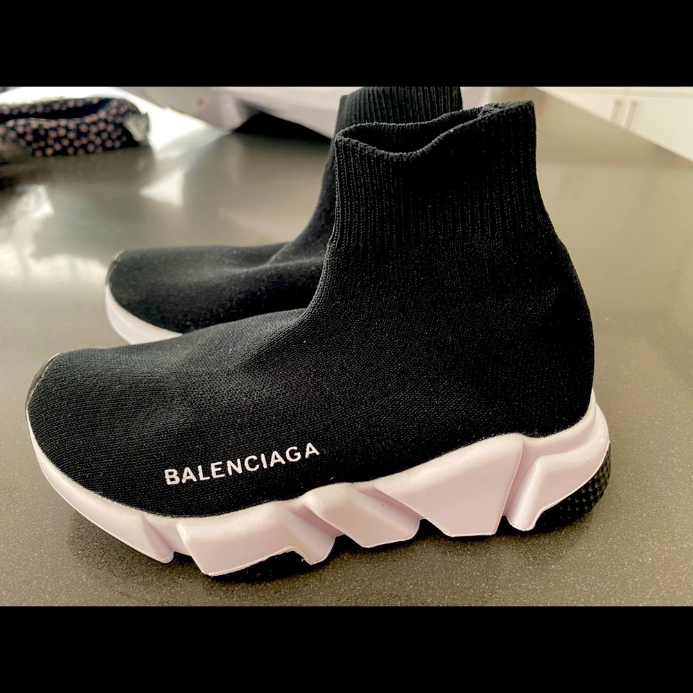 A nice replica for kids size 3